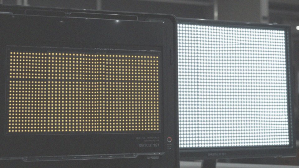 Jakie są główne różnice między Full Array a Direct Lit?