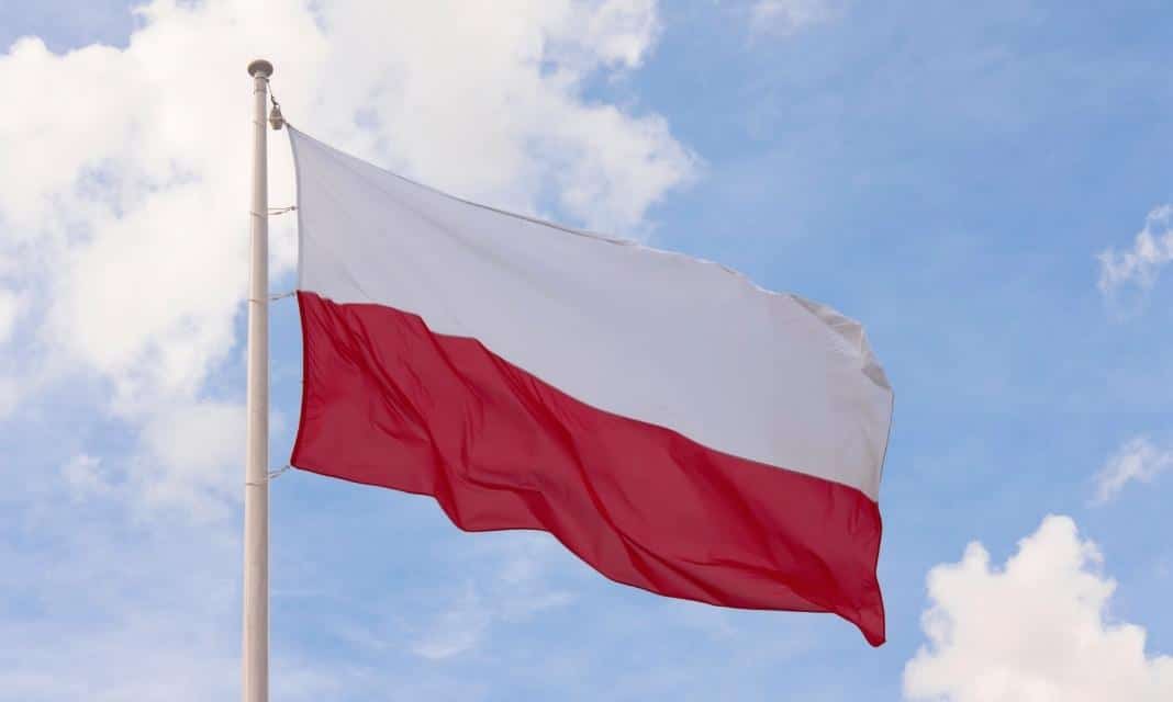 Obchody Dnia Flagi w Świnoujściu: Jak uczcić symbol narodowy w naszym mieście?