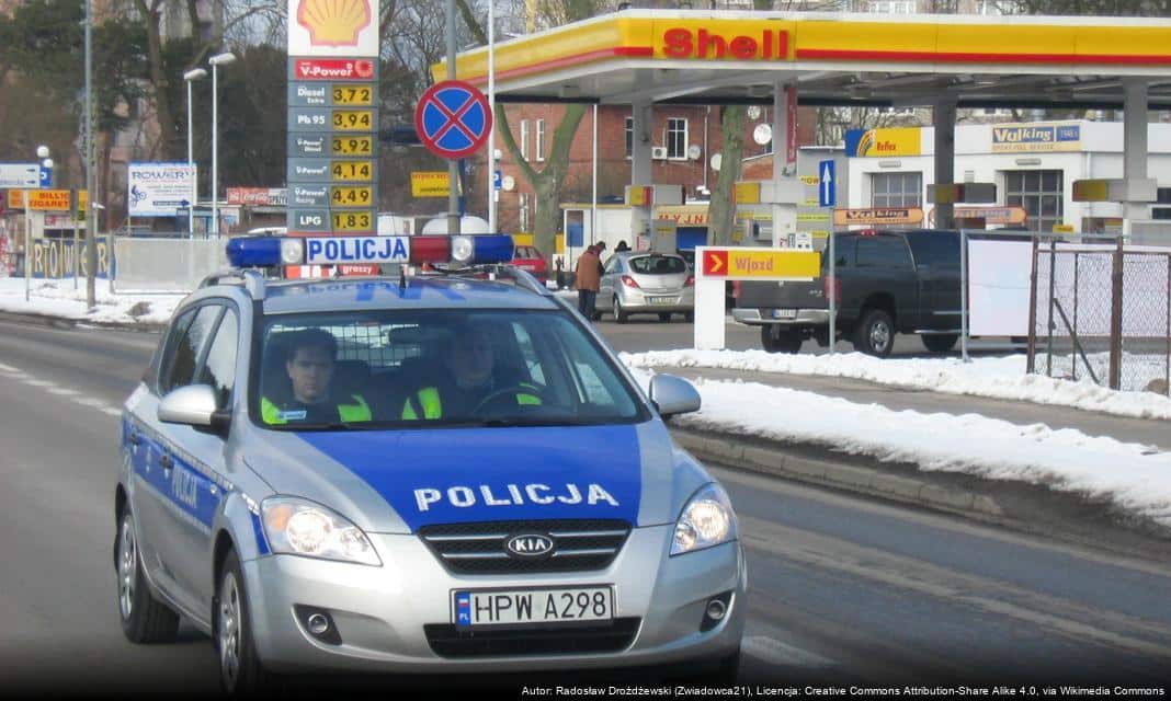 Pochwała dla policjantów za profesjonale działania w sytuacji kryzysowej